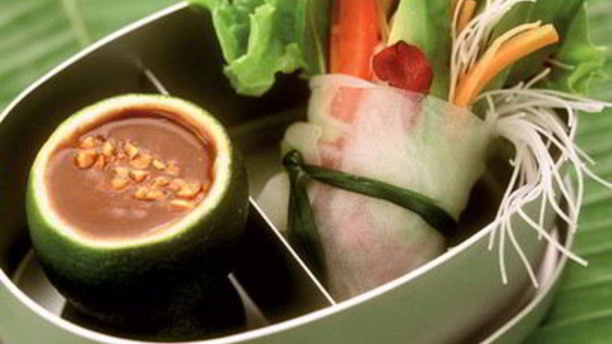 Рецепт роллов с овощами иза рисового бумаг с арахисовыма соусома