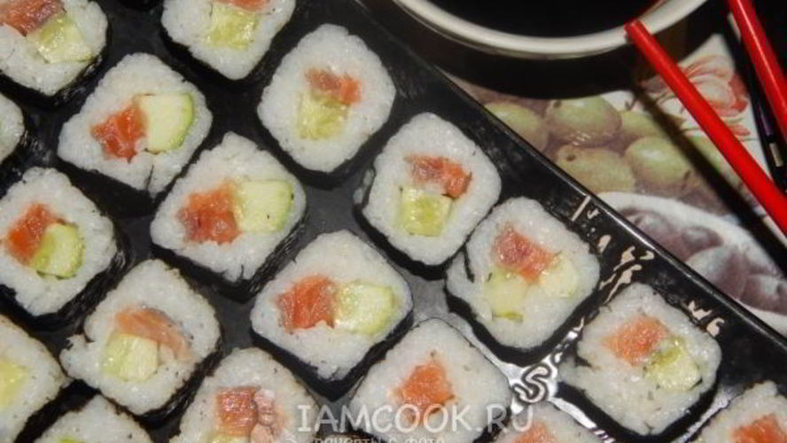Рецепт роллов с семгой и огурцом