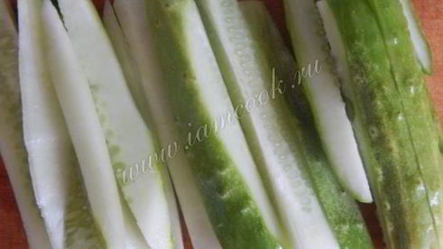 роллы с семгой и огурцом