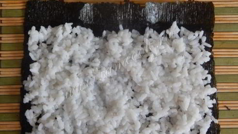 роллы с семгой и огурцом