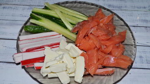 роллы с семгой