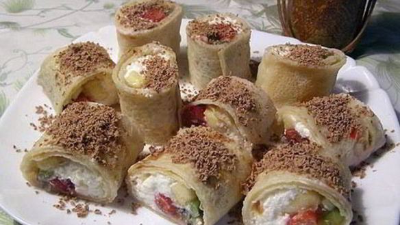 Рецепт Роллов творожных, с фруктами