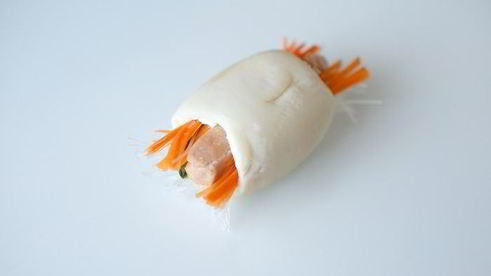 спринг-роллы с кальмарами и тунцом