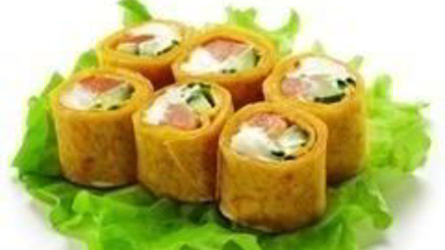 Рецепт запеченных роллов с лососевой начинкой