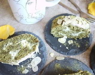 Бисквитный рулет из тыквенных семечек