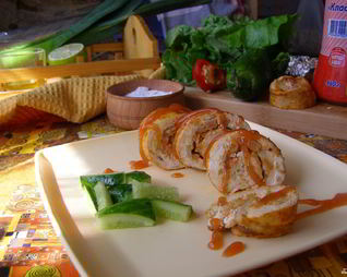 Куриный рулет с креветками