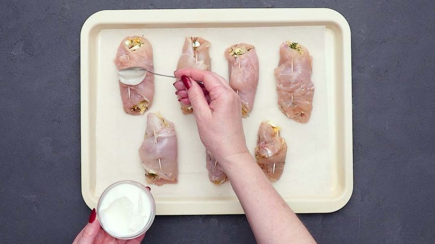 Рецепт куриных рулетиков с начинкой