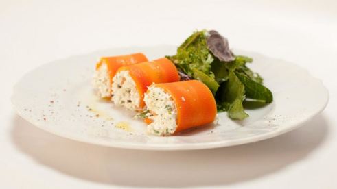 морковные рулетики с творожным сыром