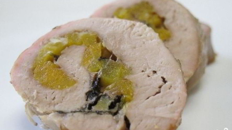 Рецепт мясного рулета с курагой