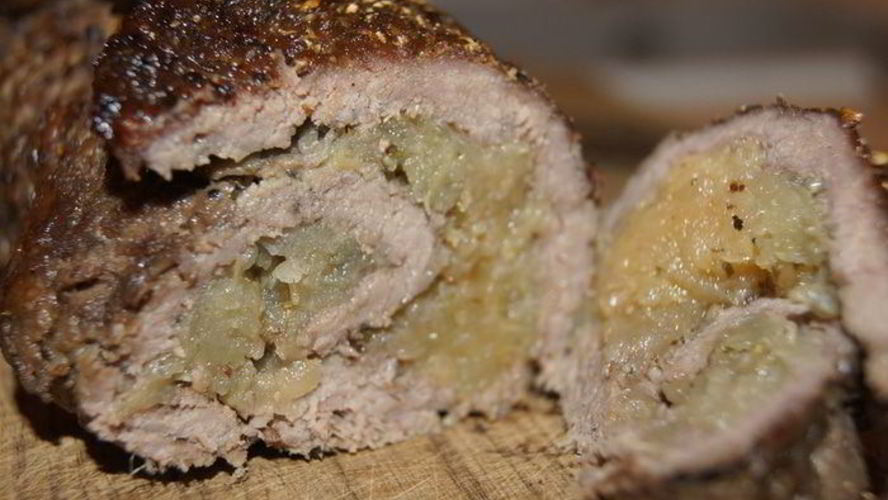 Рецепт мясного рулета с яблоком