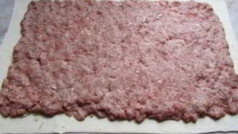 мясной рулет в тесте