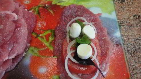 мясные рулетики по-итальянски