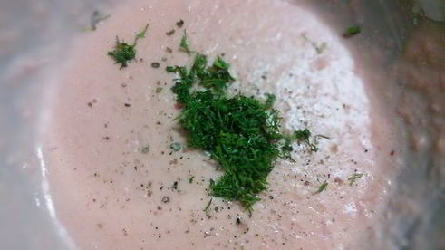 разноцветный рулет из лососевой форели