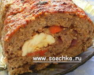 Рулет из фарша с яйцом