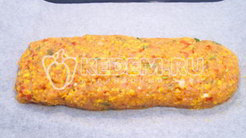 рулет из курицы с овощами и яйцами