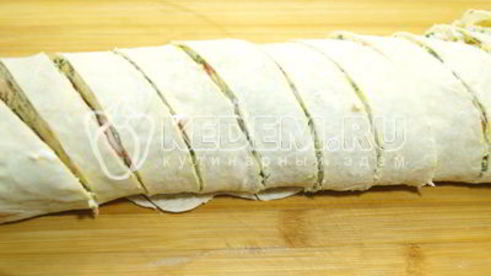 рулет из лаваша с крабовыми палочками