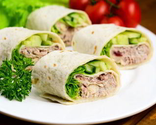 Рулет из лаваша с печенью трески