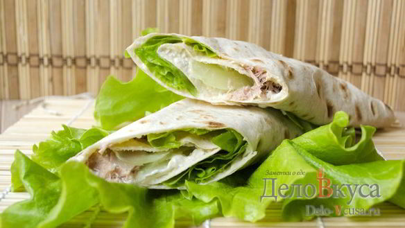 Рецепт Рулета из лаваша с тунцом и зеленым салатом