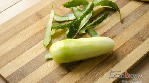 рулет из лаваша с тунцом и зеленым салатом