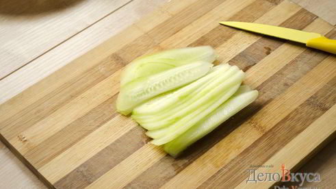 рулет из лаваша с тунцом и зеленым салатом