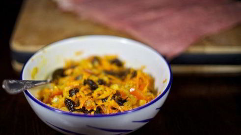 рулет из свинины с овощами