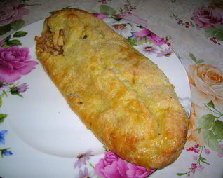 Рулет из творожного теста с яблоками