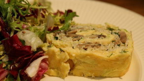 Рецепт Рулета с цукини, фаршированный рисом и грибами