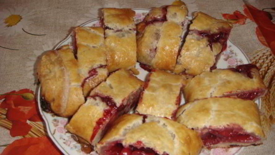 Рецепт рулета с вишней