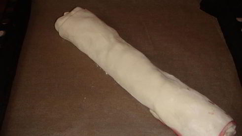 рулет с вишней