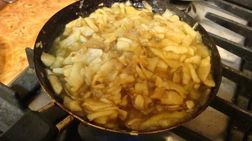 рулет яблочный