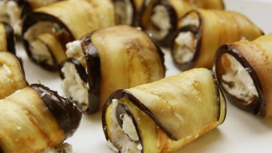 Рецепт рулетиков из баклажанов с творогом