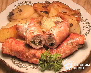 Рулетики из грудки индейки с грибами