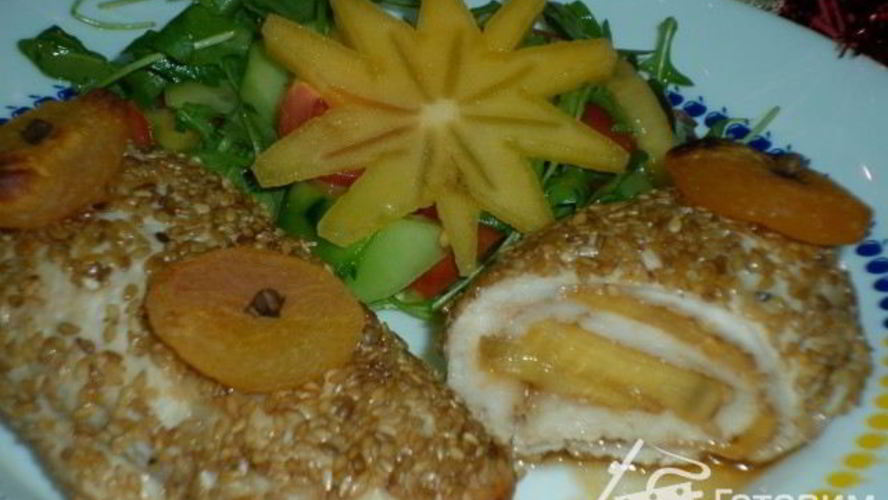 Рецепт рулетиков из индейки с хурмой