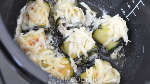 рулетики из кабачка с куриной грудкой в мультиварке