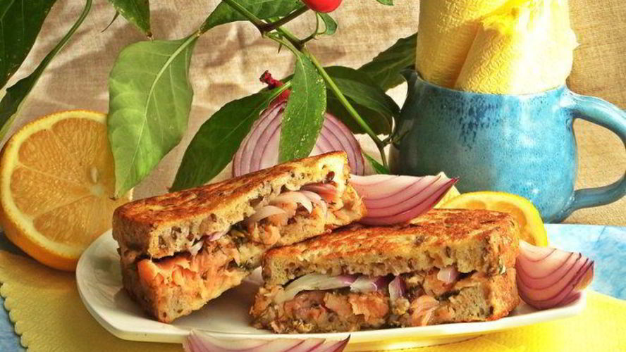 Рецепт горячего сэндвича с лососем