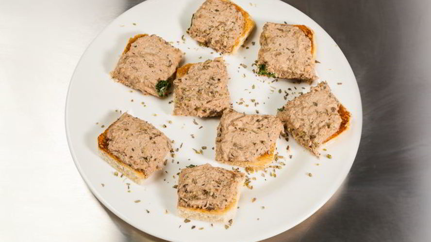 Рецепт открытого сэндвича с тунцом