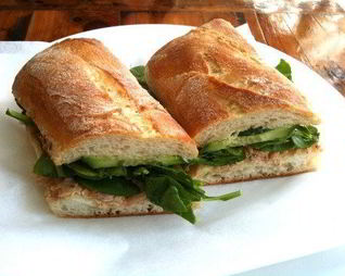 Сэндвич с курицей с чиабаттой