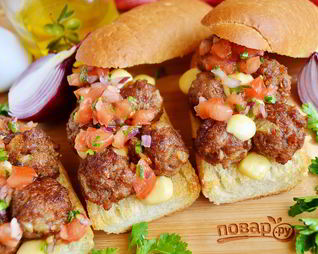 Сэндвич с мясными шариками