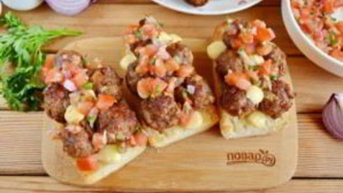 сэндвич с мясными шариками