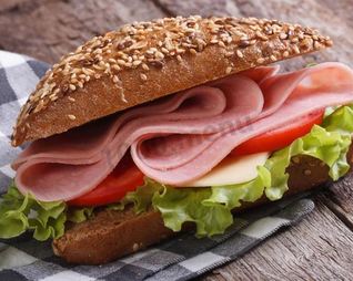 Сэндвич с ветчиной