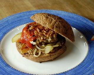 Сэндвичи со свиными котлетками и яблоками