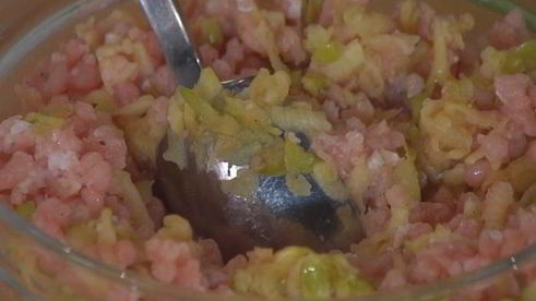 сэндвичи со свиными котлетками и яблоками