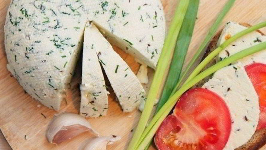 Рецепт сыра с зеленью