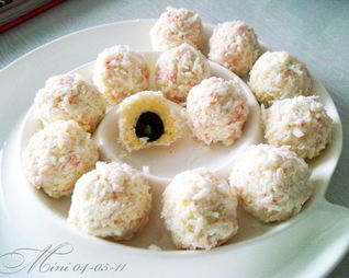 Сырные шарики с маслинами