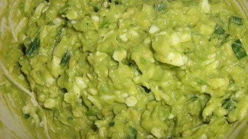 хлебные тарталетки с авокадно-яичным салатом