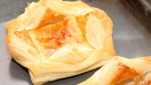 тарталетки из слоеного теста