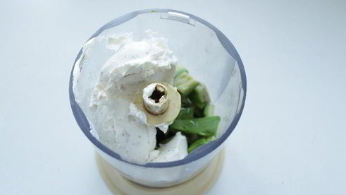 тарталетки с авокадо и рыбой