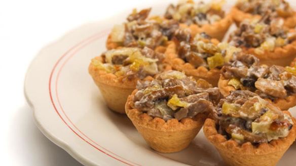 Рецепт Тарталеток с грибами, сыром и овощами
