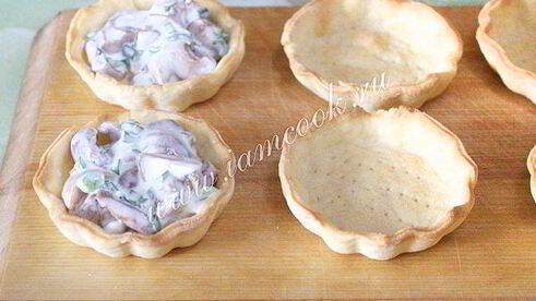 тарталетки с грибами