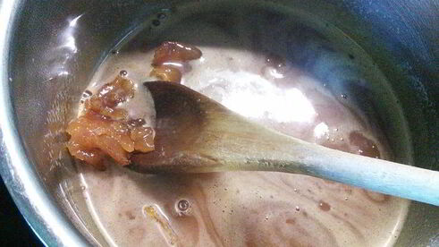 тарталетки с карамельным соусом и макадамией